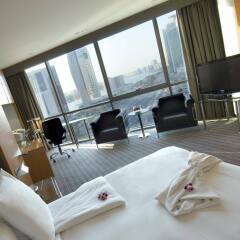 Отель Hilton Dubai Creek комната для гостей