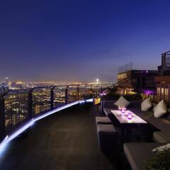 Отель Anantara Sathorn Бангкок бассейн