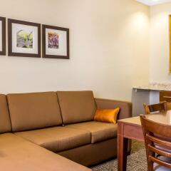 Comfort Suites Old Town Scottsdale In Scottsdale United States Of