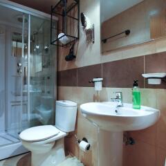 Отель Apartamentos Duque De Alba Мадрид ванная