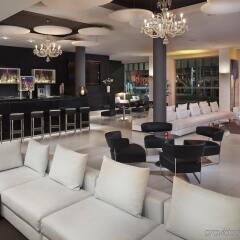 Отель Melia Berlin Берлин гостиничный бар