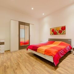 Отель Charming Seafront Apartment, Perfect for Families Мальта, Слима - отзывы, цены и фото номеров - забронировать отель Charming Seafront Apartment, Perfect for Families онлайн комната для гостей фото 5