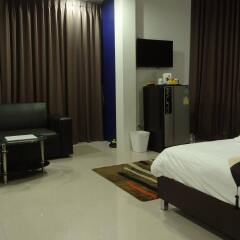 Отель But Different Phuket Guesthouse комната для гостей фото 5