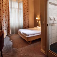 Отель Karl Johan Hotell Норвегия, Осло - 3 отзыва об отеле, цены и фото номеров - забронировать отель Karl Johan Hotell онлайн комната для гостей фото 2