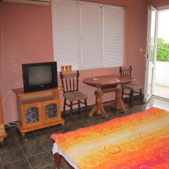 Отель Guest House Dobrev Болгария, Карджали - отзывы, цены и фото номеров - забронировать отель Guest House Dobrev онлайн комната для гостей фото 3