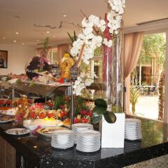 Отель Golden Tulip Farah Marrakech Марокко, Марракеш - 2 отзыва об отеле, цены и фото номеров - забронировать отель Golden Tulip Farah Marrakech онлайн развлечения
