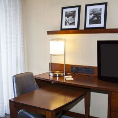 Отель Courtyard by Marriott Los Angeles Pasadena/Monrovia удобства в номере