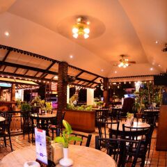 Отель Silom Village Inn питание фото 3