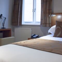 54 Queens Gate Hotel удобства в номере