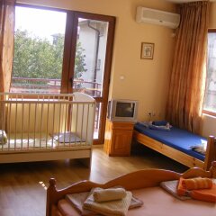 Отель Zora Guest House Болгария, Бургас - отзывы, цены и фото номеров - забронировать отель Zora Guest House онлайн комната для гостей фото 5