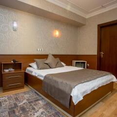 Hotel Pera Capitol сейф в номере