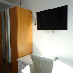Hotel am Schloss сейф в номере