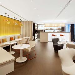 Отель NH Collection Berlin Mitte Friedrichstrasse гостиничный бар
