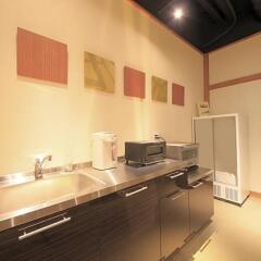 Hostel Komatsu Ueno Station Токио удобства в номере