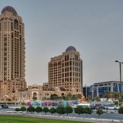 Отель Arjaan by Rotana Dubai Media City городской автобус