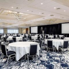 Отель DoubleTree by Hilton San Jose