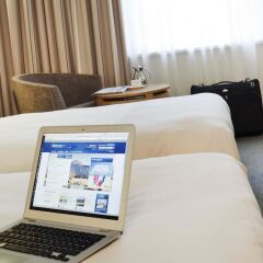 Отель Novotel Zurich Airport Messe с домашними животными