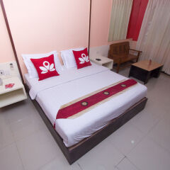 Отель Zen Rooms Surasak 2 Бангкок комната для гостей фото 2