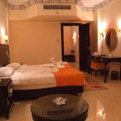 Отель Sphinx Aqua Park Beach Resort сейф в номере