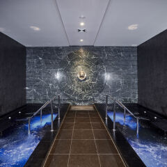 Отель Grande Centre Point Sukhumvit 55 бассейн