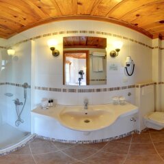 Отель Montana Pine Resort - All Inclusive ванная фото 2