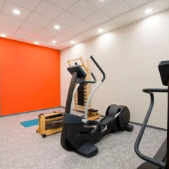 Отель Aparthotel Adagio access München City Olympiapark Германия, Мюнхен - 4 отзыва об отеле, цены и фото номеров - забронировать отель Aparthotel Adagio access München City Olympiapark онлайн фитнесс-зал фото 3