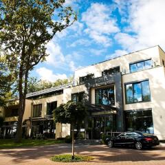 Relais & Châteaux Hotel Burg Schwarzenstein Гайзенхайм парковка