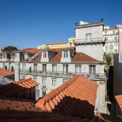 Отель Alecrim 4 · Bright Tailor Made in the Heart of Lisbon Лиссабон балкон