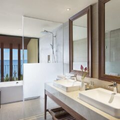 Отель Dusit Princess Moonrise Beach Resort ванная фото 2