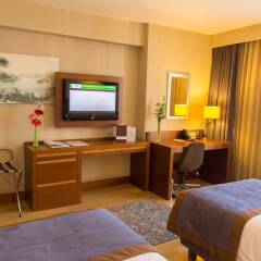 Отель Holiday Inn Istanbul Sisli удобства в номере фото 2