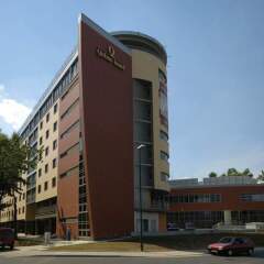 Qubus Hotel Krakow Краков парковка