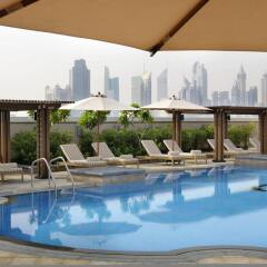Отель Ramada Jumeirah Hotel ОАЭ, Дубай - 2 отзыва об отеле, цены и фото номеров - забронировать отель Ramada Jumeirah Hotel онлайн бассейн фото 3