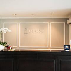 The Alcove Library Hotel интерьер отеля