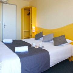 Отель CouettHotel Saint Jean dAngély Франция, Сен-Жан-д'Анжели - отзывы, цены и фото номеров - забронировать отель CouettHotel Saint Jean dAngély онлайн комната для гостей