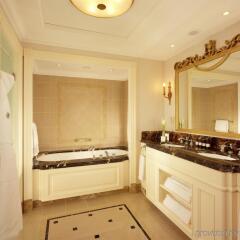 Fairmont Grand Hotel Kyiv Киев спа