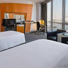 Отель Hilton Dubai Creek удобства в номере