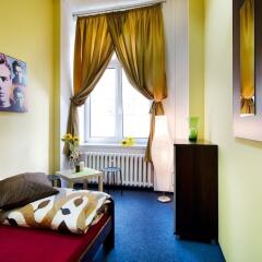 Отель Absynt Hostel Польша, Вроцлав - отзывы, цены и фото номеров - забронировать отель Absynt Hostel онлайн комната для гостей фото 4