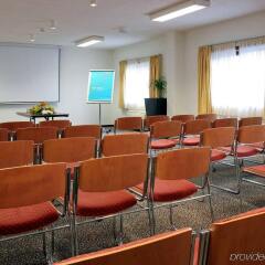 Отель Novotel Porto Gaia Вила-Нова-ди-Гая помещение для мероприятий