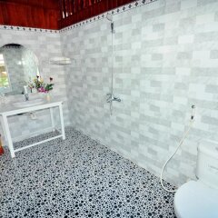 Отель Hoa Hung Homestay ванная фото 2