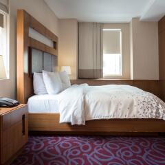 Отель Renaissance New York Hotel 57 США, Нью-Йорк - отзывы, цены и фото номеров - забронировать отель Renaissance New York Hotel 57 онлайн удобства в номере фото 2