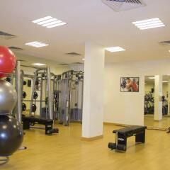 Отель Holiday Inn Abu Dhabi Downtown фитнесс-зал фото 2