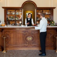 Отель Grand Hotel Rimini Италия, Римини - 4 отзыва об отеле, цены и фото номеров - забронировать отель Grand Hotel Rimini онлайн гостиничный бар