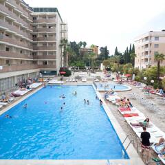 Отель H·TOP Royal Beach Испания, Льорет-де-Мар - 3 отзыва об отеле, цены и фото номеров - забронировать отель H·TOP Royal Beach онлайн бассейн