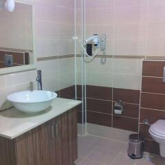 TJ's Hotel Турция, Эджеабат - отзывы, цены и фото номеров - забронировать отель TJ's Hotel онлайн ванная