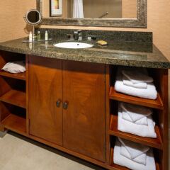 Отель DoubleTree by Hilton Carson ванная фото 2