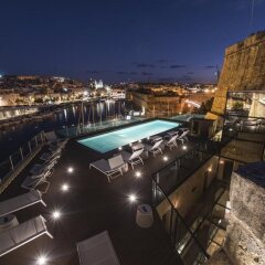 Отель Cugo Gran Macina Grand Harbour бассейн