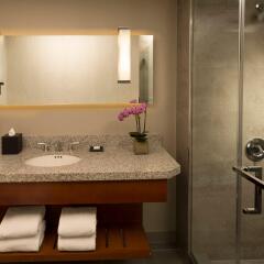 Loews Hollywood Hotel ванная
