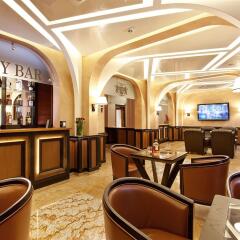 Best Western Plus Bristol Hotel гостиничный бар