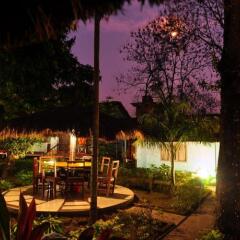 Отель Chitwan Forest Resort Непал, Саураха - отзывы, цены и фото номеров - забронировать отель Chitwan Forest Resort онлайн питание фото 3