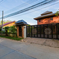 Отель Lemon Tree Naturist Phuket Niharn Beach